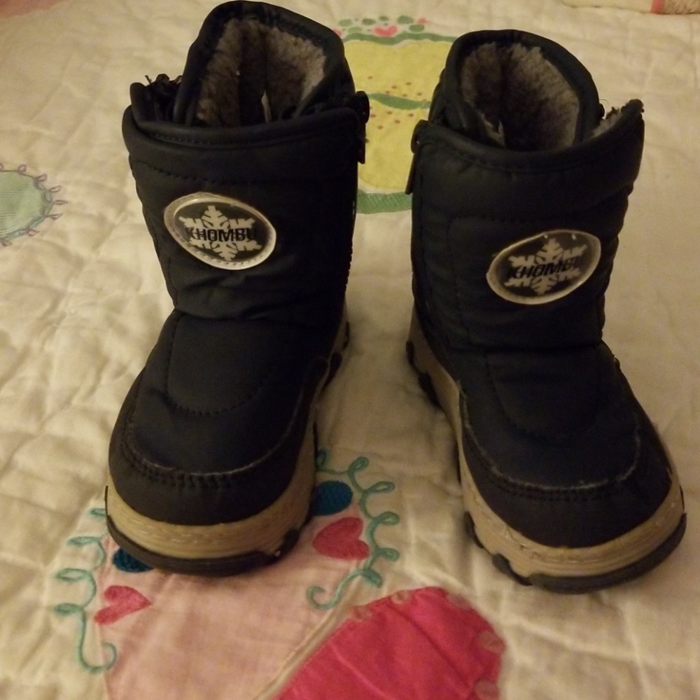 FLAS SALE! Khombu toddler boots sz 7M